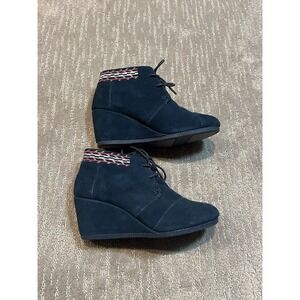 TOMS 7.5 Kala Ankle Boots In Blue Suede with A Patterned Heel Accent Women's